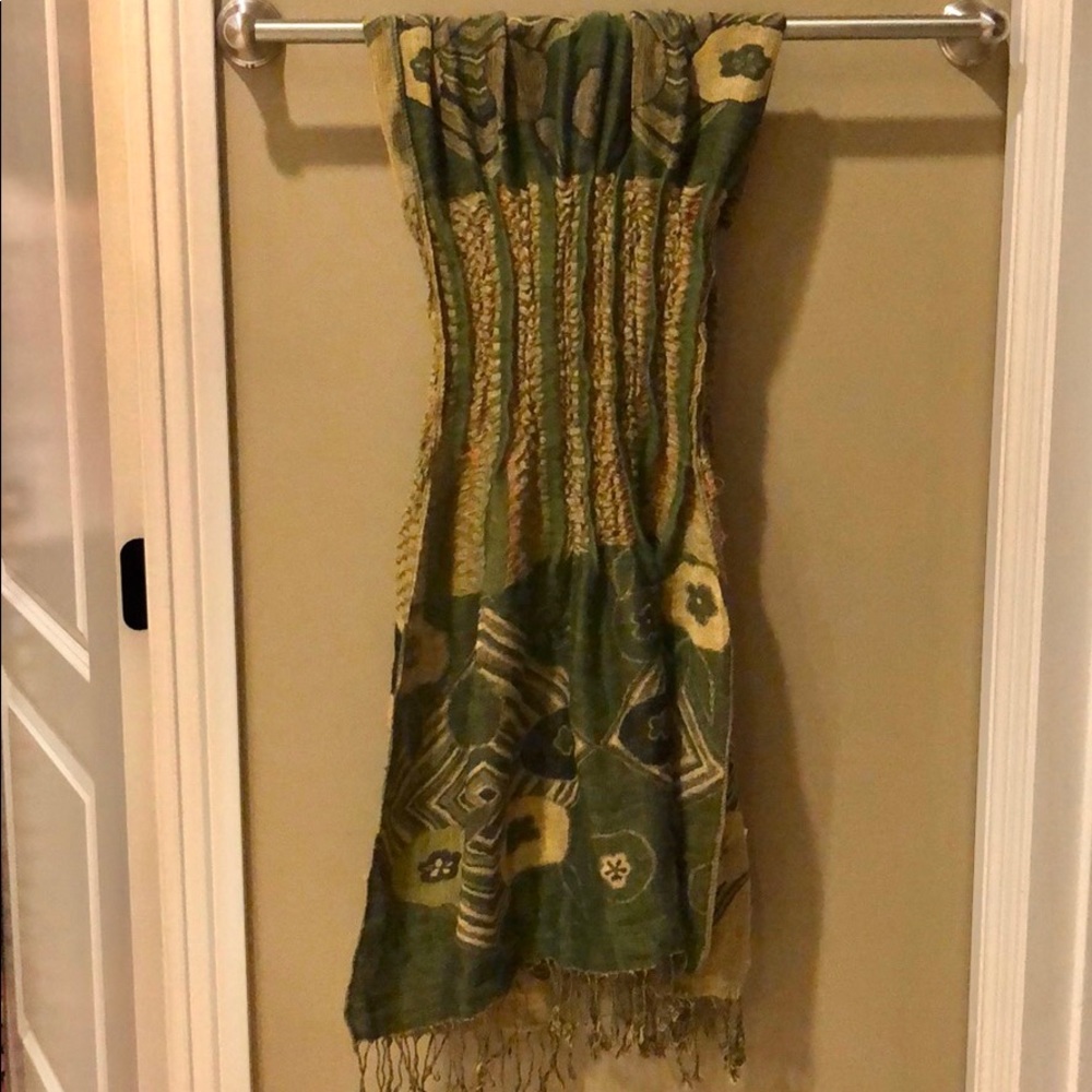Beautiful Soft Woven Wrap